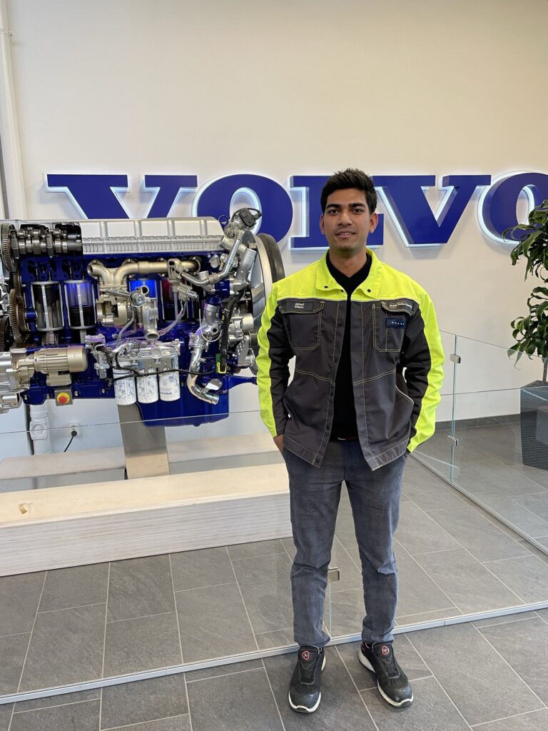 Alfred from India working at Volvo in Skövde